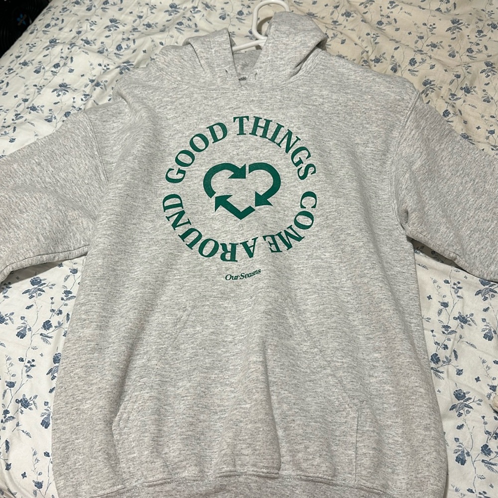 OURSEASNS HOODIE